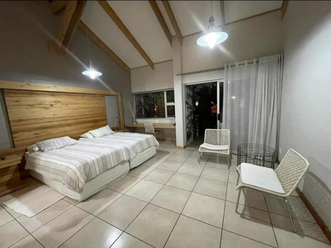 Villa Vista Guesthouse, Windhoek, Namibia Bilik gambar